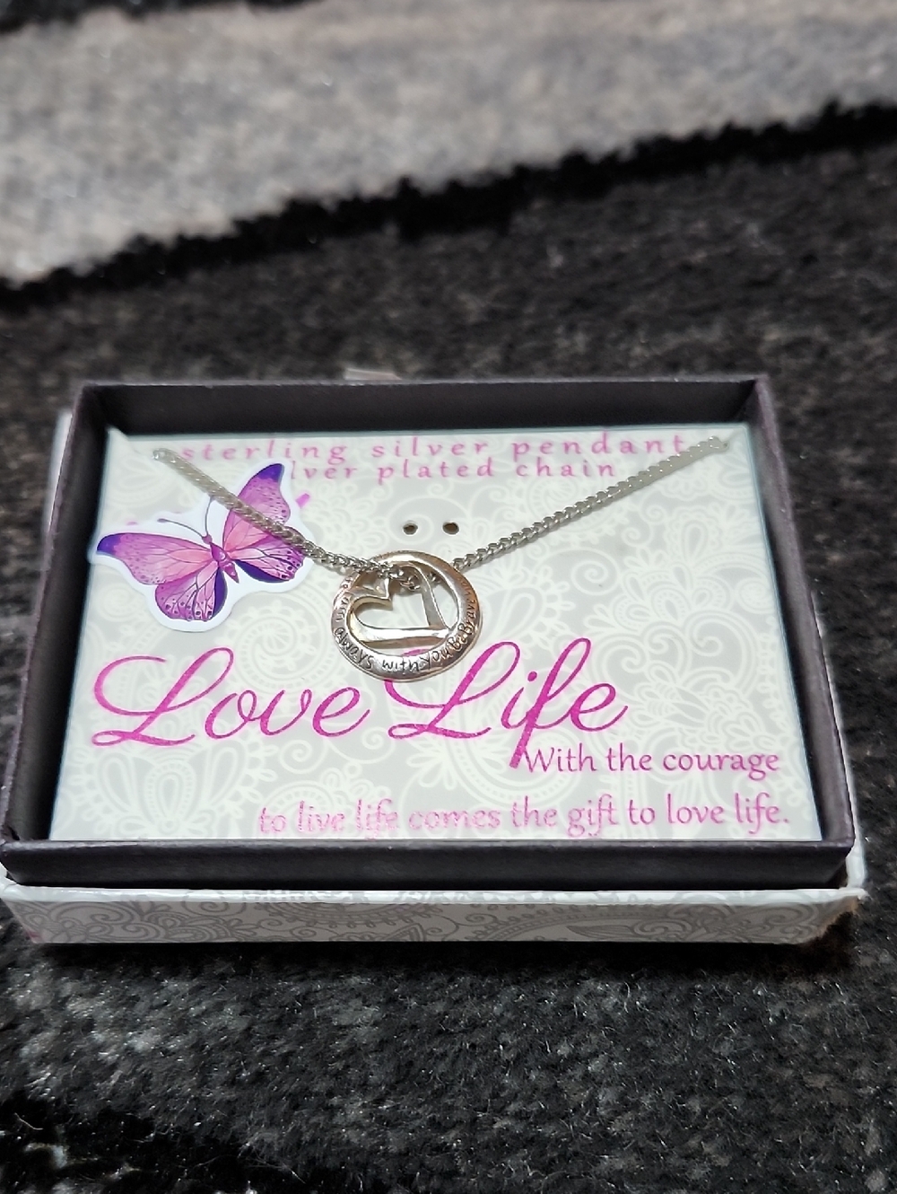 LOVE LIFE STERLING SILVER CIRCLE W/ HEART ENGRAVED INSPIRATIONAL PENDANT 18" NEC